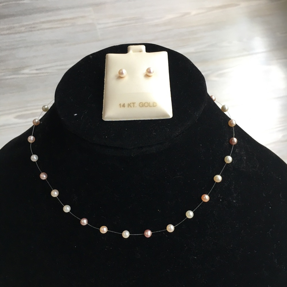 Freshwater Pearl Beaded Necklace & Earrings